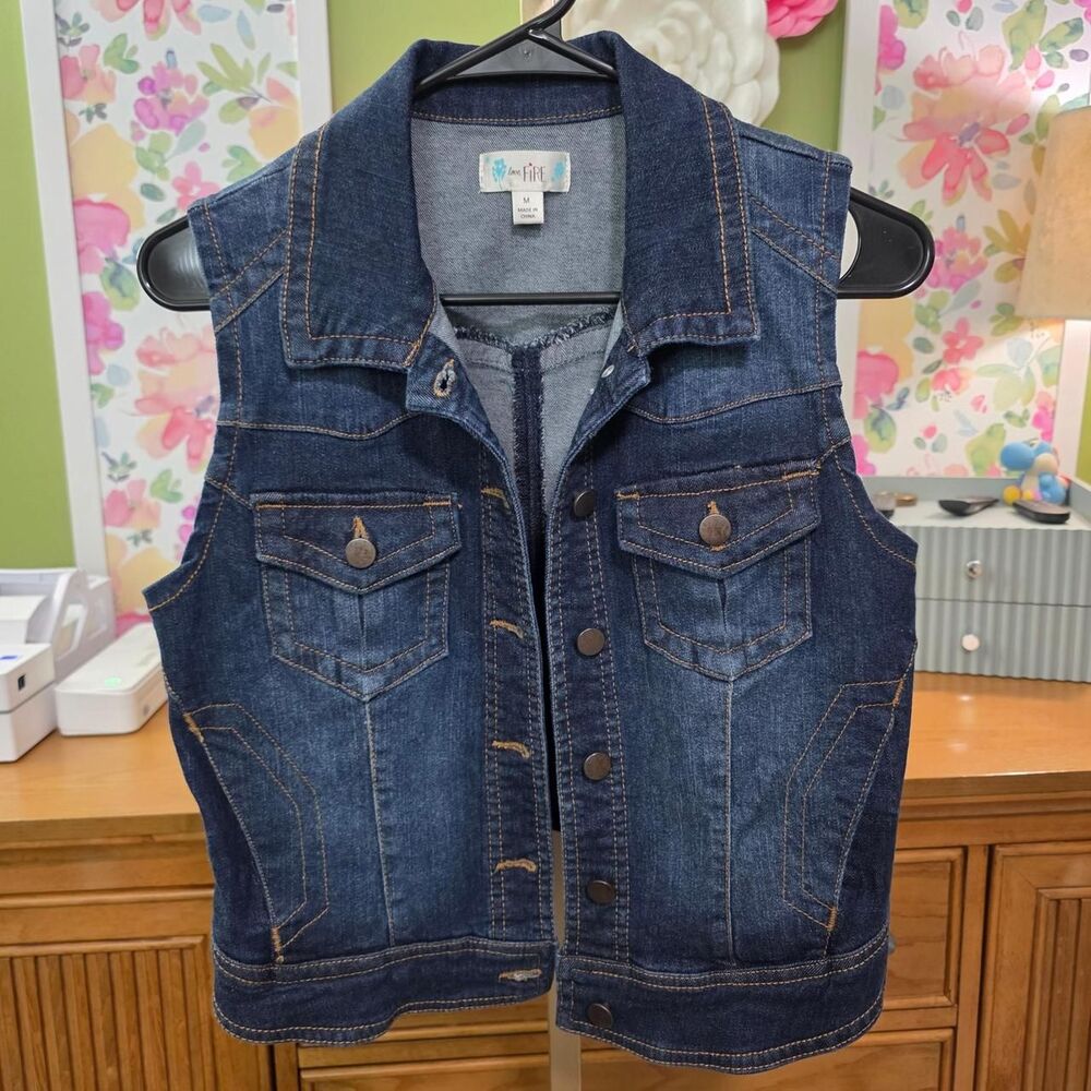 Love-fire Women's Navy and Blue Gilet